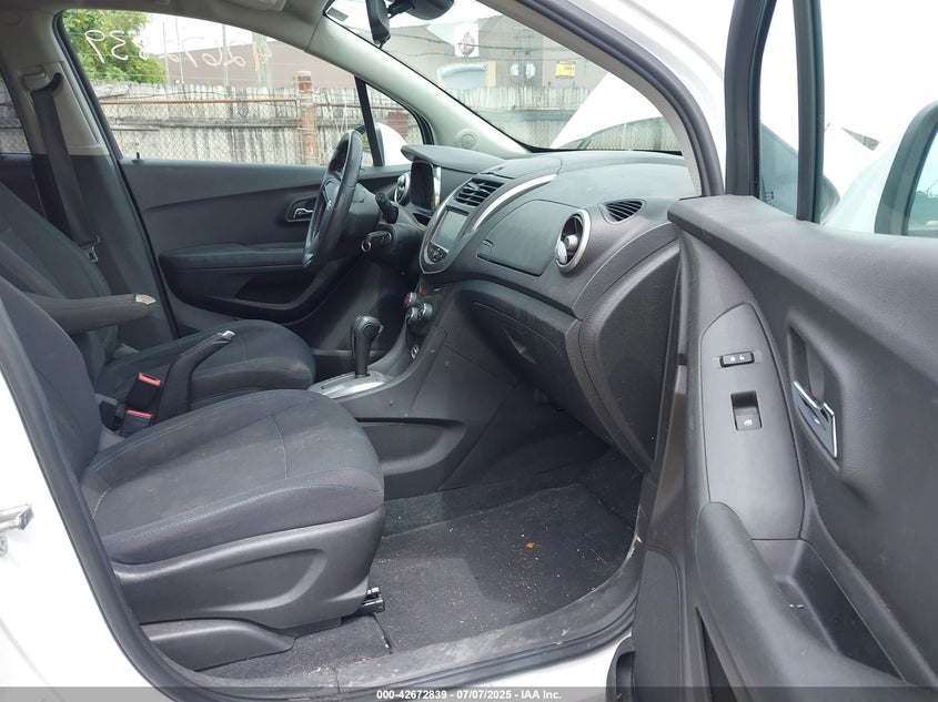 2016 CHEVROLET TRAX VIN: 3GNCJKSB3GL203957