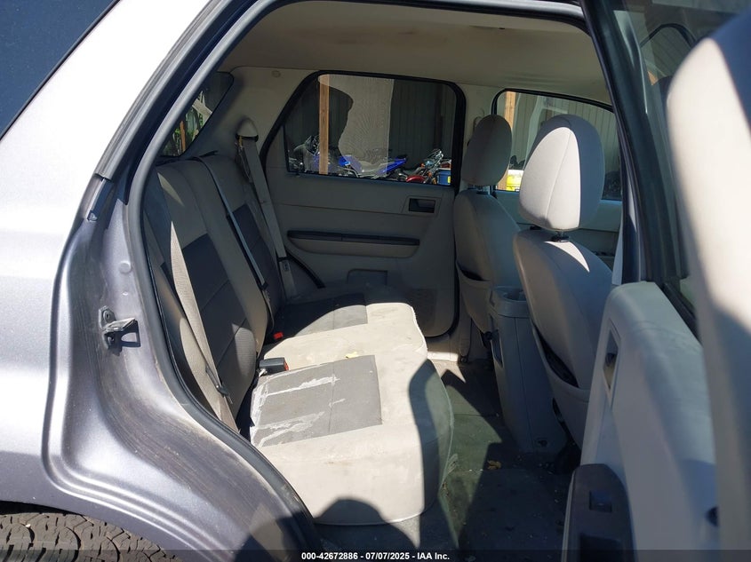 2008 FORD ESCAPE VIN: 1FMCU03198KC06063