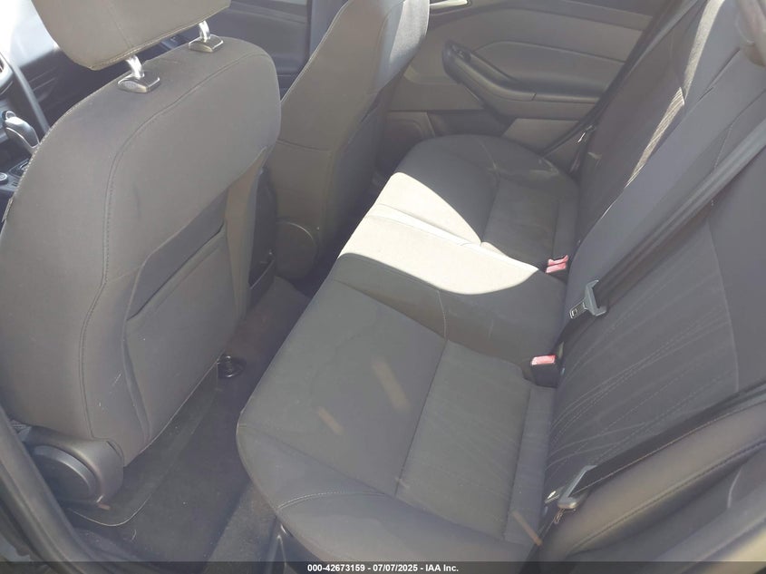 2015 FORD FOCUS SE - 1FADP3F25FL305305