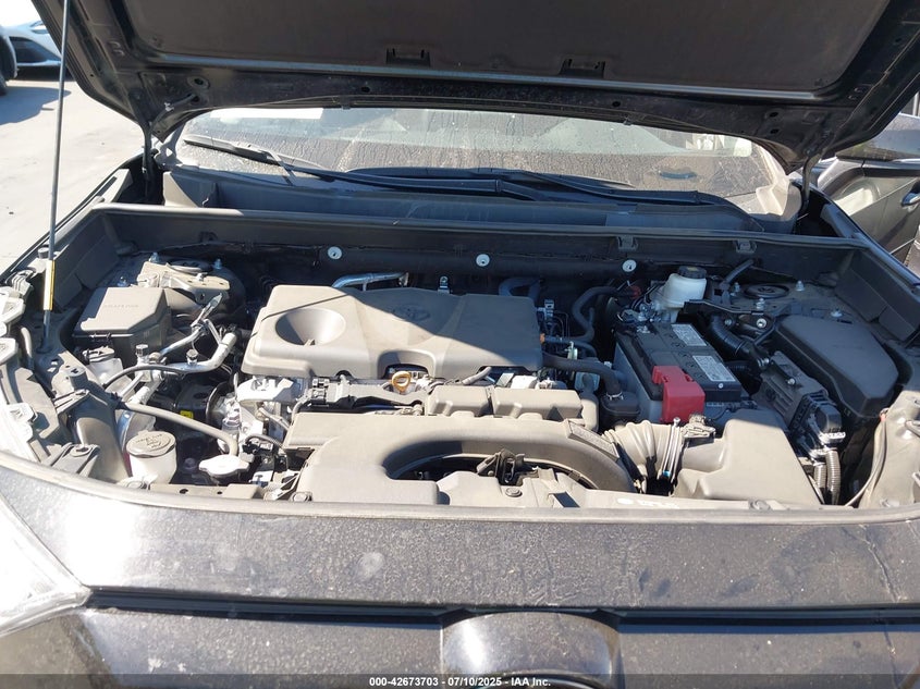 2021 TOYOTA RAV4 XLE - 2T3W1RFV5MC152552