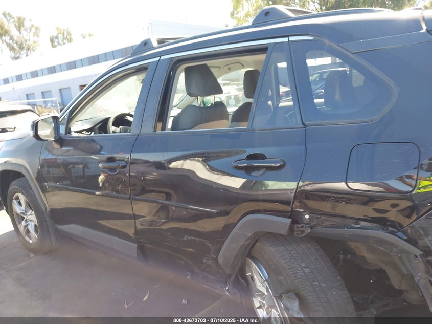 2021 TOYOTA RAV4 XLE - 2T3W1RFV5MC152552