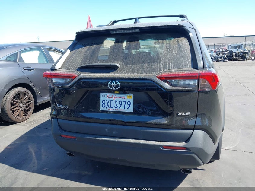 2021 TOYOTA RAV4 XLE - 2T3W1RFV5MC152552