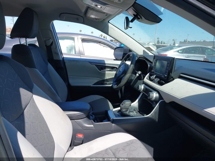 2021 TOYOTA RAV4 XLE - 2T3W1RFV5MC152552