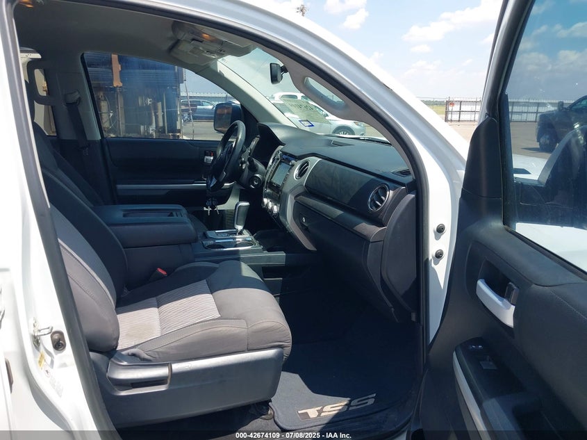 2016 TOYOTA TUNDRA SR5 4.6L V8 - 5TFRM5F13GX109417