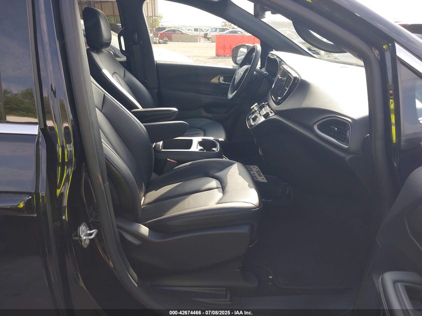 2025 CHRYSLER PACIFICA SELECT - 2C4RC1BG0SR506483