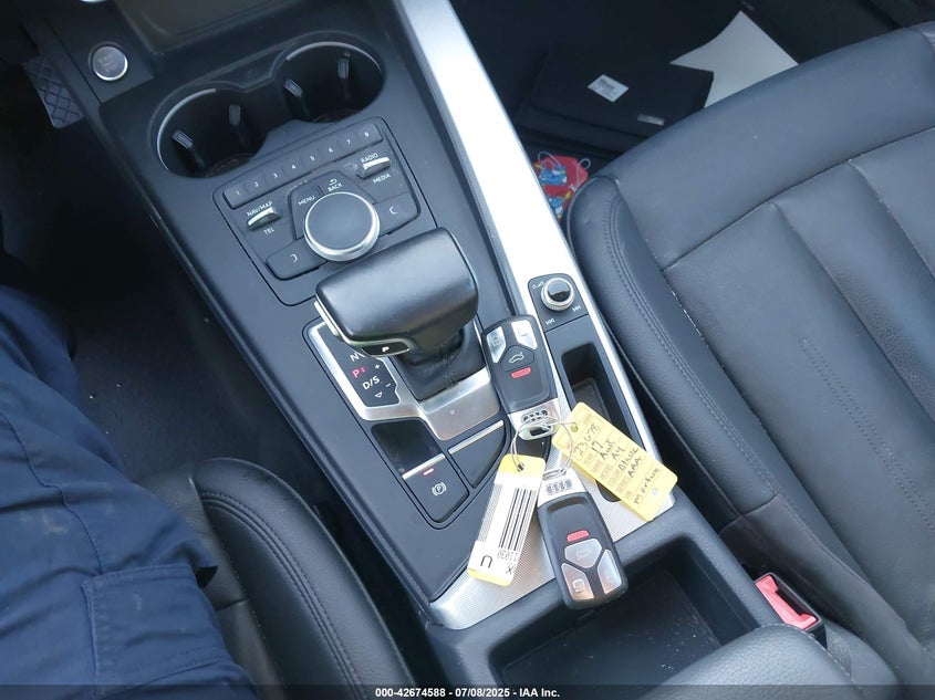 2017 AUDI A4 2.0T PREMIUM - WAUGNAF42HN011030