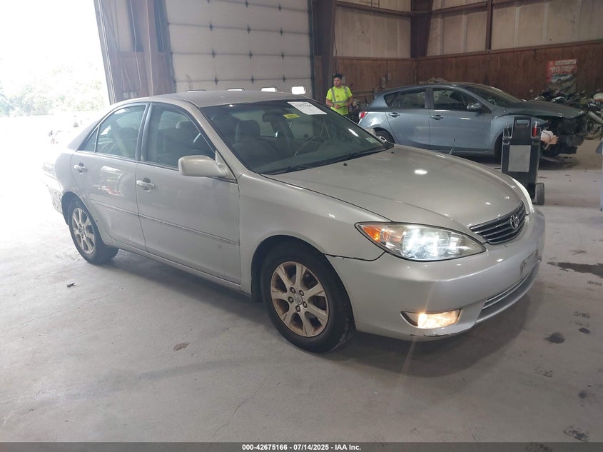 4T1BE30KX5U103760 2005 Toyota Camry Xle auction photo 1