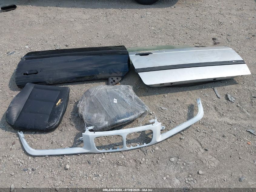 1998 BMW 328Is VIN: WBABG132XWET07532 Lot: 42675388