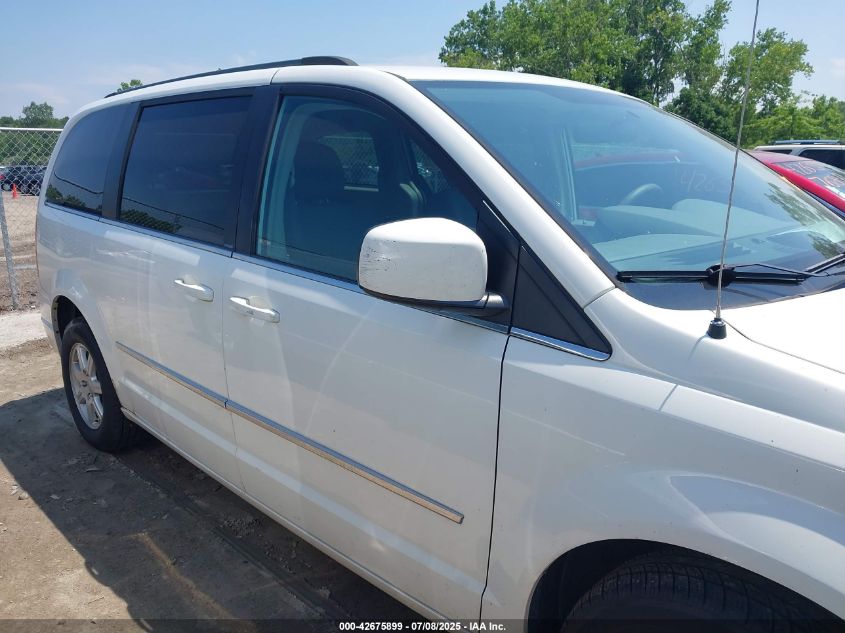 2010 Chrysler Town & Country Touring VIN: 2A4RR5D10AR369553 Lot: 42675899