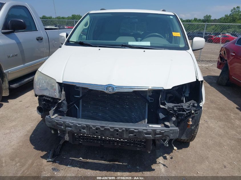 2010 Chrysler Town & Country Touring VIN: 2A4RR5D10AR369553 Lot: 42675899