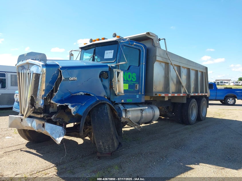 2000 Kenworth Construction W900