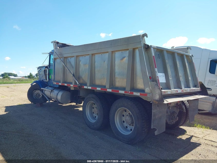 2000 Kenworth Construction W900