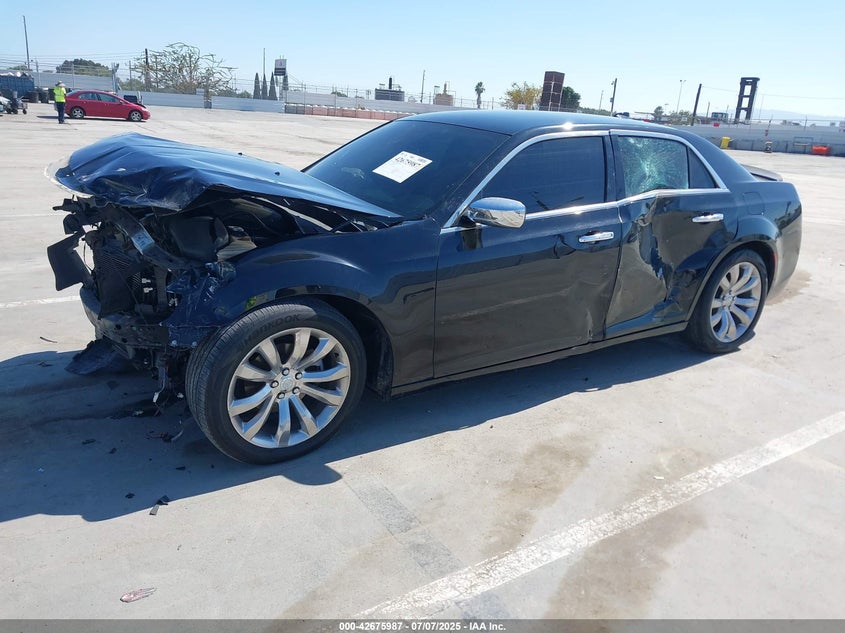 VIN 2C3CCAEGXJH194232 2018 CHRYSLER 300 LIMITED