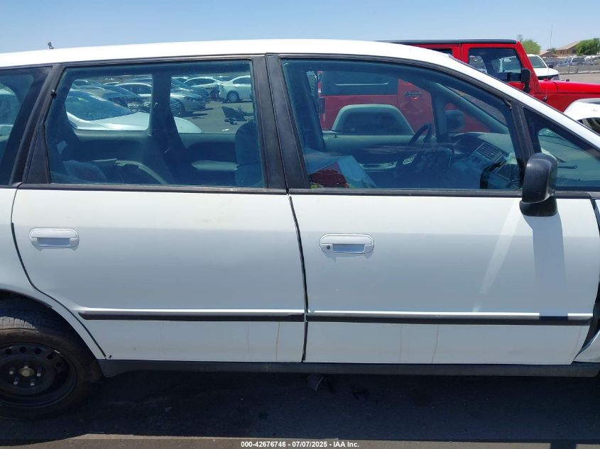 1998 Honda Odyssey Ex/Lx VIN: JHMRA3846WC003942 Lot: 42676746