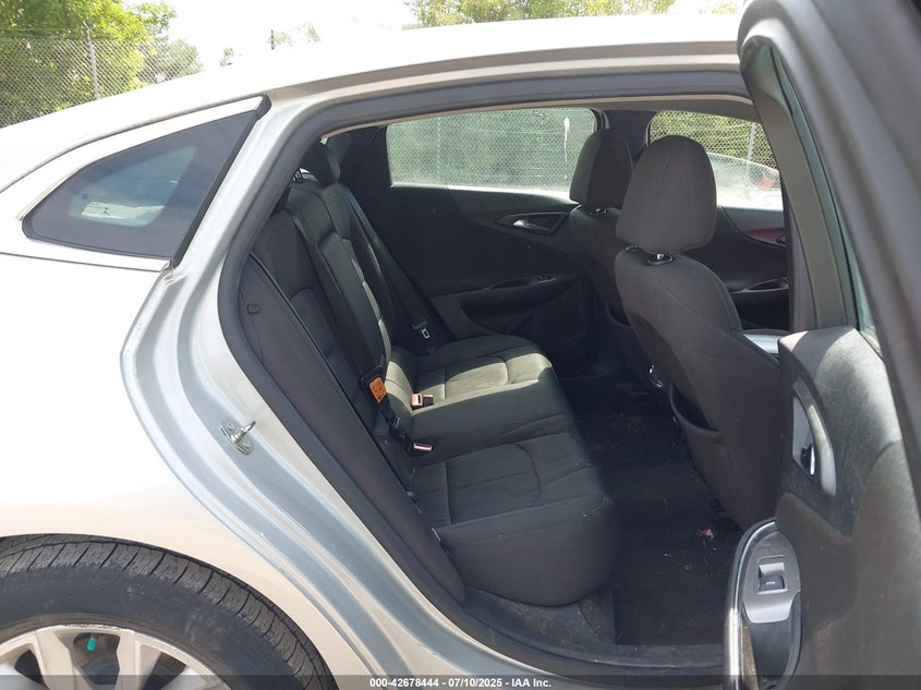 2019 CHEVROLET MALIBU LT - 1G1ZD5ST5KF122023