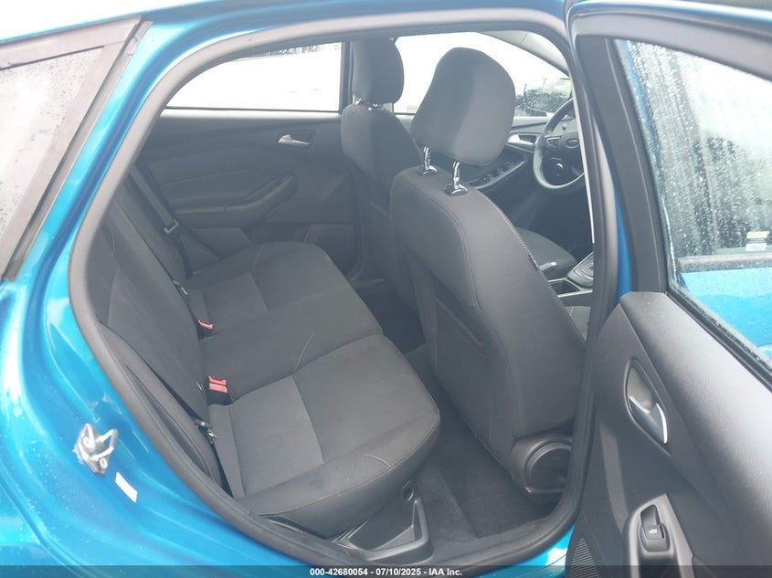 2015 FORD FOCUS SE - 1FADP3K22FL328790