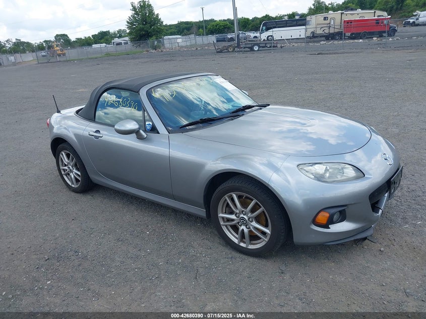 Vin: jm1nc2jf0d0232082, lot: 43173514, mazda mx-5 miata sport 20131
