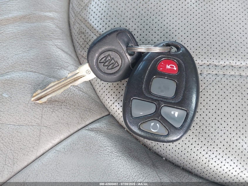 2009 BUICK LUCERNE VIN: 1G4HD57M09U118404