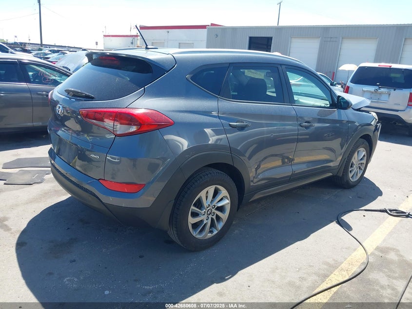 2016 HYUNDAI TUCSON SE - KM8J3CA41GU037118