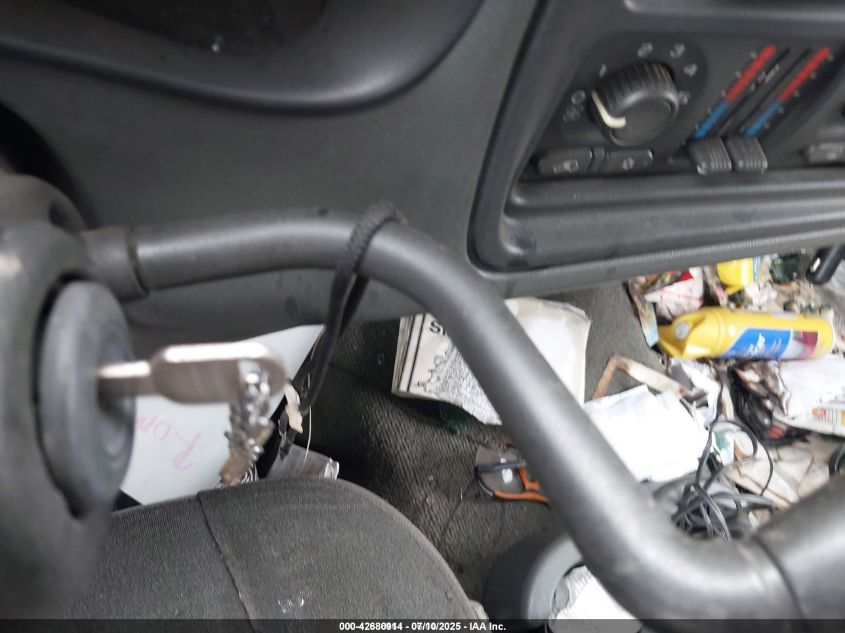 2005 Chevrolet Silverado 1500 Ls/Z71/Lt VIN: 2GCEK13TX51255942 Lot: 42680914