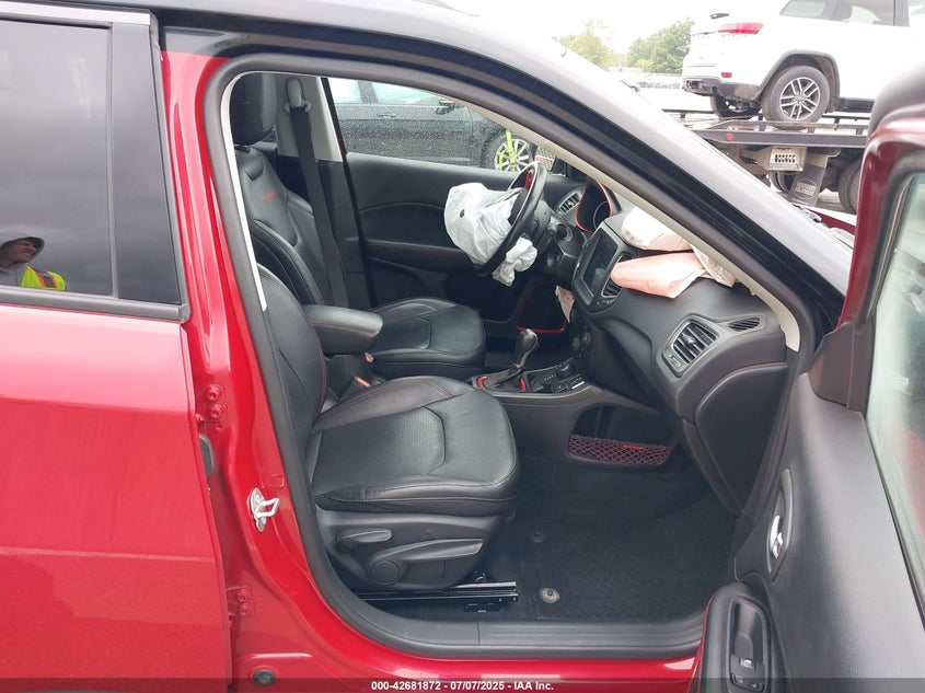 3C4NJDDB3KT629201 2019 Jeep Compass 2.4 Trailhawk 4x4 Red
