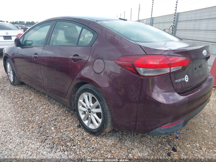 2017 KIA FORTE VIN: 3KPFL4A75HE147714