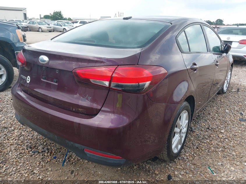 2017 KIA FORTE VIN: 3KPFL4A75HE147714