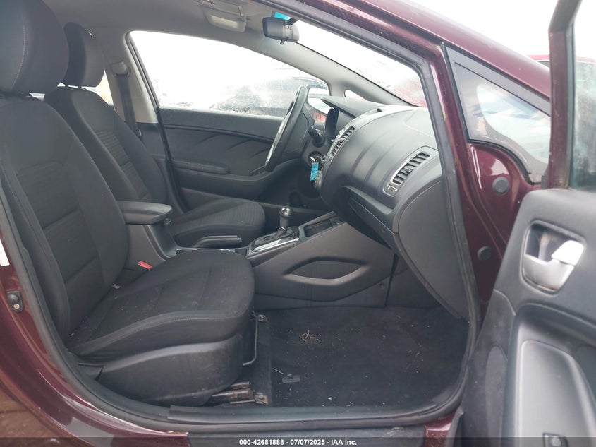 2017 KIA FORTE VIN: 3KPFL4A75HE147714