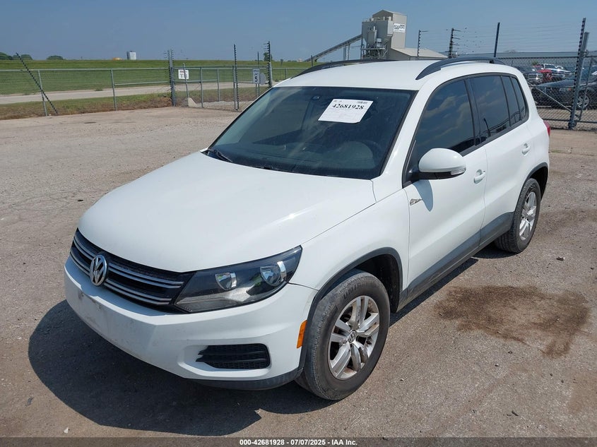 2017 VOLKSWAGEN TIGUAN 2.0T/2.0T S - WVGAV7AXXHK040124