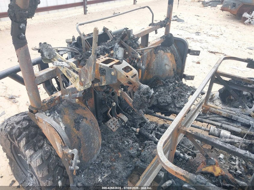 2021 KAWASAKI KAF820 B - JKBAFSB11MB521376