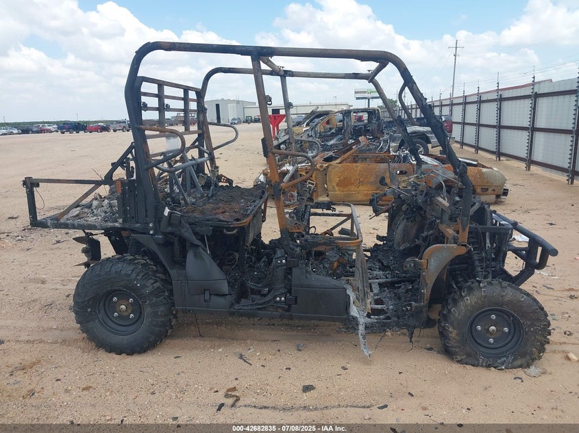 2021 KAWASAKI KAF820 B - JKBAFSB11MB521376