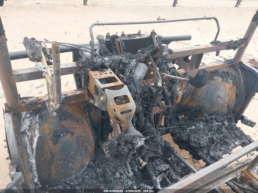 2021 KAWASAKI KAF820 B - JKBAFSB11MB521376