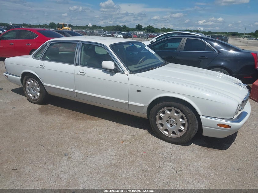 SAJDA14C03LF52338 2003 Jaguar Xj Xj8 auction photo 1