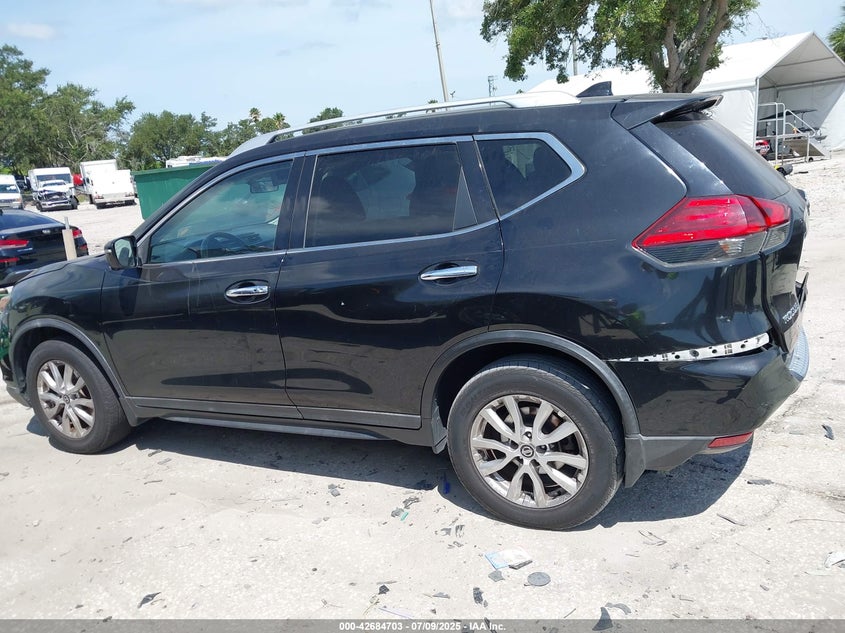 2017 NISSAN ROGUE SV - KNMAT2MT0HP501002