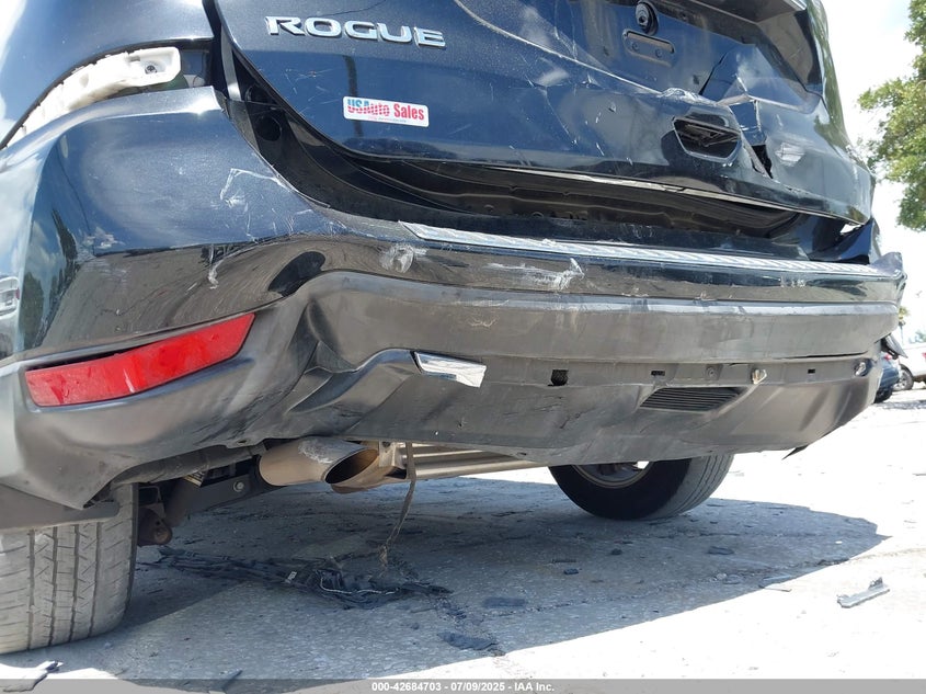 2017 NISSAN ROGUE SV - KNMAT2MT0HP501002