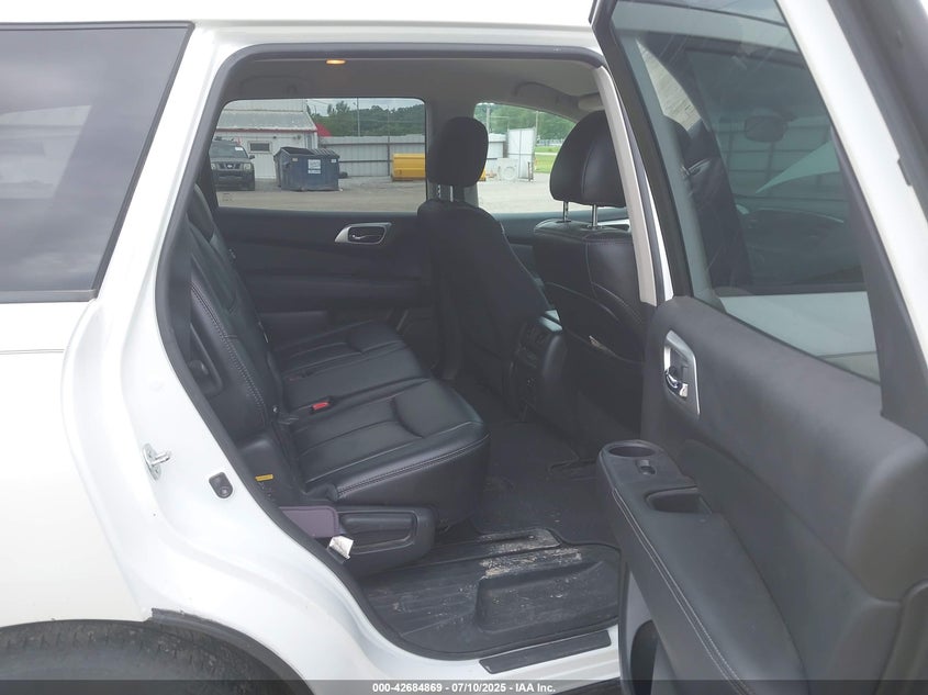 2015 NISSAN PATHFINDER VIN: 5N1AR2MM5FC667264