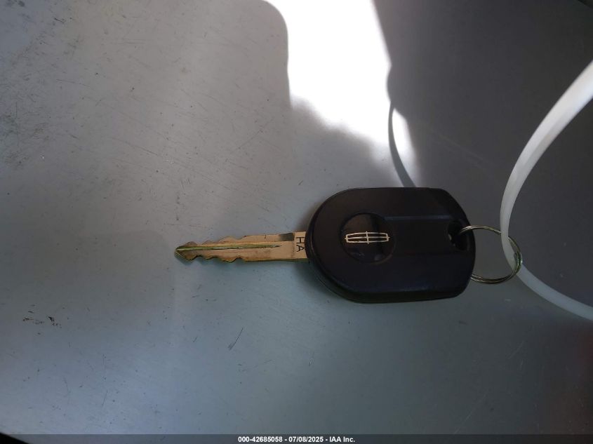 2011 Lincoln Mkz VIN: 3LNHL2GCXBR765995 Lot: 42685058