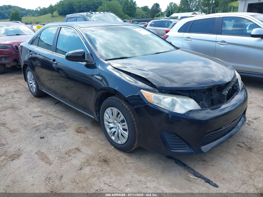 TOYOTA CAMRY HYBRID LE