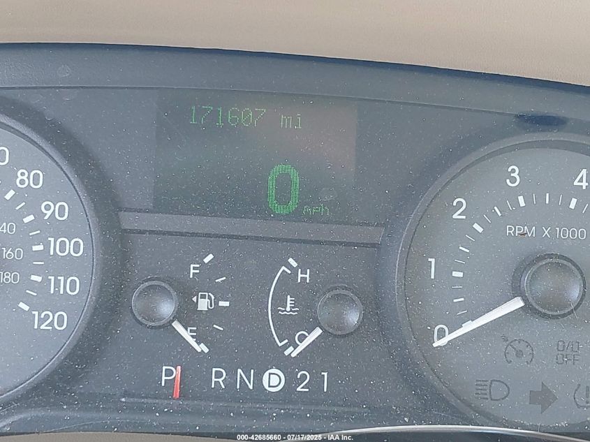 2007 Mercury Grand Marquis Ls VIN: 2MEHM75VX7X606002 Lot: 42685660