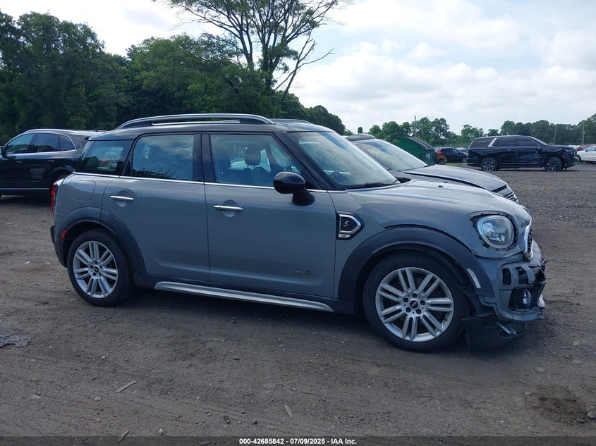 2017 MINI COUNTRYMAN COOPER S - WMZYT5C38H3D81171