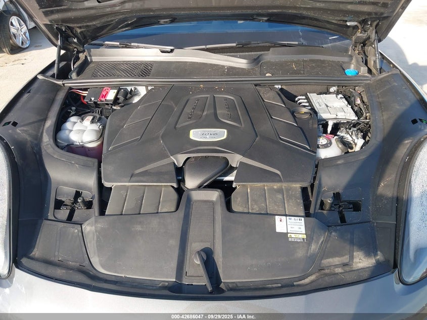 2022 Porsche Cayenne E-Hybrid Platinum Edition VIN: WP1AE2AY9NDA26195 Lot: 42686047