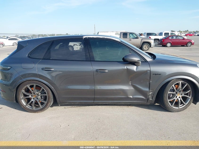2022 Porsche Cayenne E-Hybrid Platinum Edition VIN: WP1AE2AY9NDA26195 Lot: 42686047