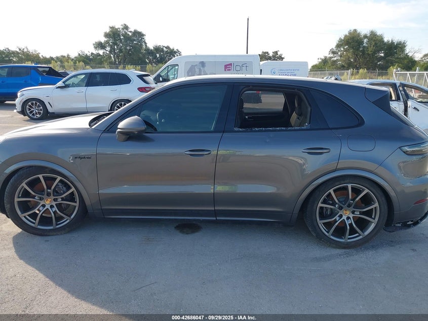 2022 Porsche Cayenne E-Hybrid Platinum Edition VIN: WP1AE2AY9NDA26195 Lot: 42686047