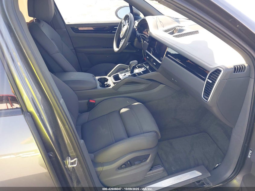 WP1AE2AY9NDA26195 2022 PORSCHE CAYENNE photo no. 5
