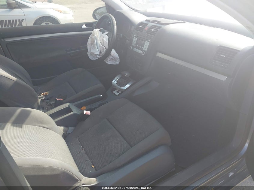WVWBR71K47W214763 2007 VOLKSWAGEN GOLF photo no. 5
