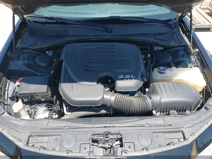 2018 Chrysler 300 Limited VIN: 2C3CCAEGXJH198846 Lot: 42686662