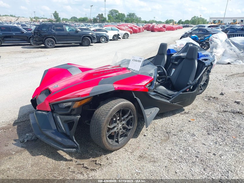 2021 POLARIS SLINGSHOT(VIN: 57XAAPHD2M8142916