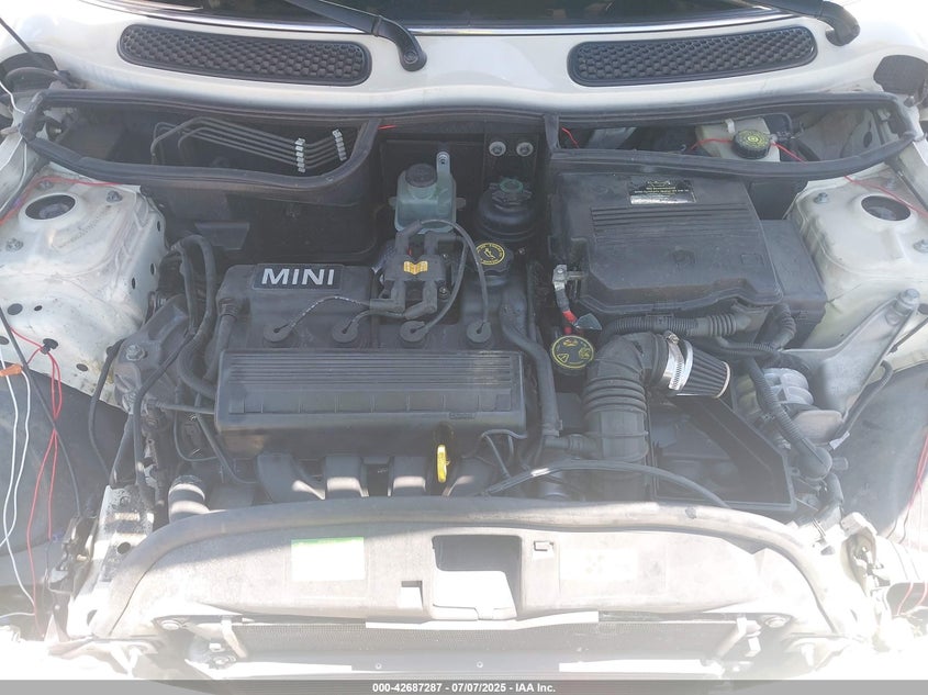 2006 MINI COOPER VIN: WMWRC33586TK71206