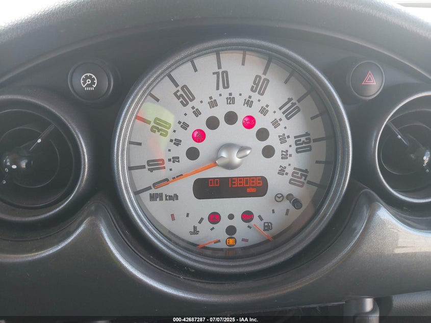 2006 MINI COOPER VIN: WMWRC33586TK71206