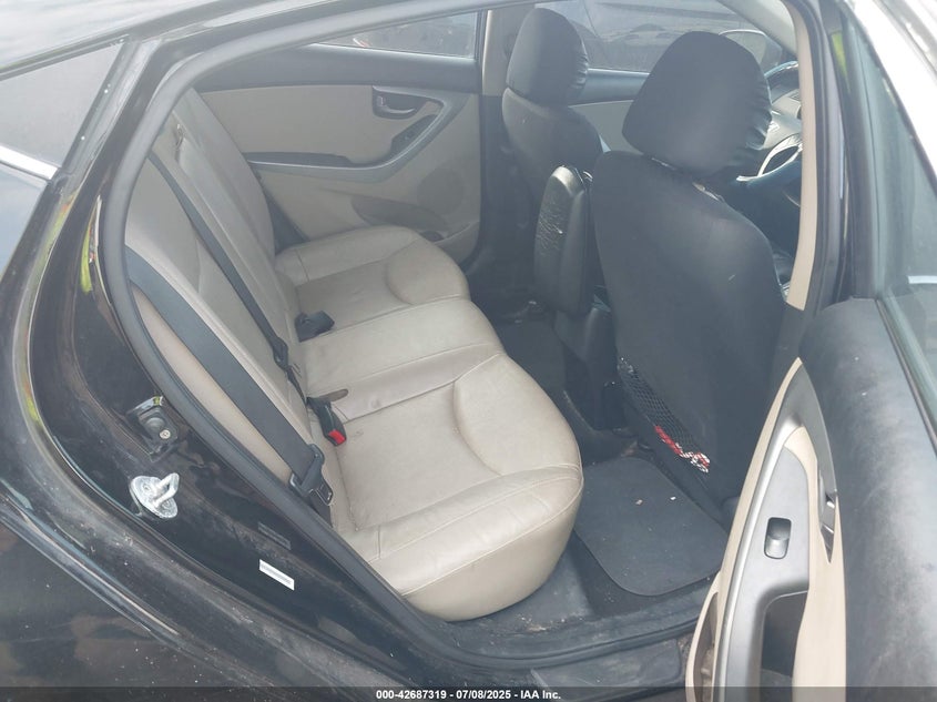 2015 HYUNDAI ELANTRA VIN: KMHDH4AH3FU229730